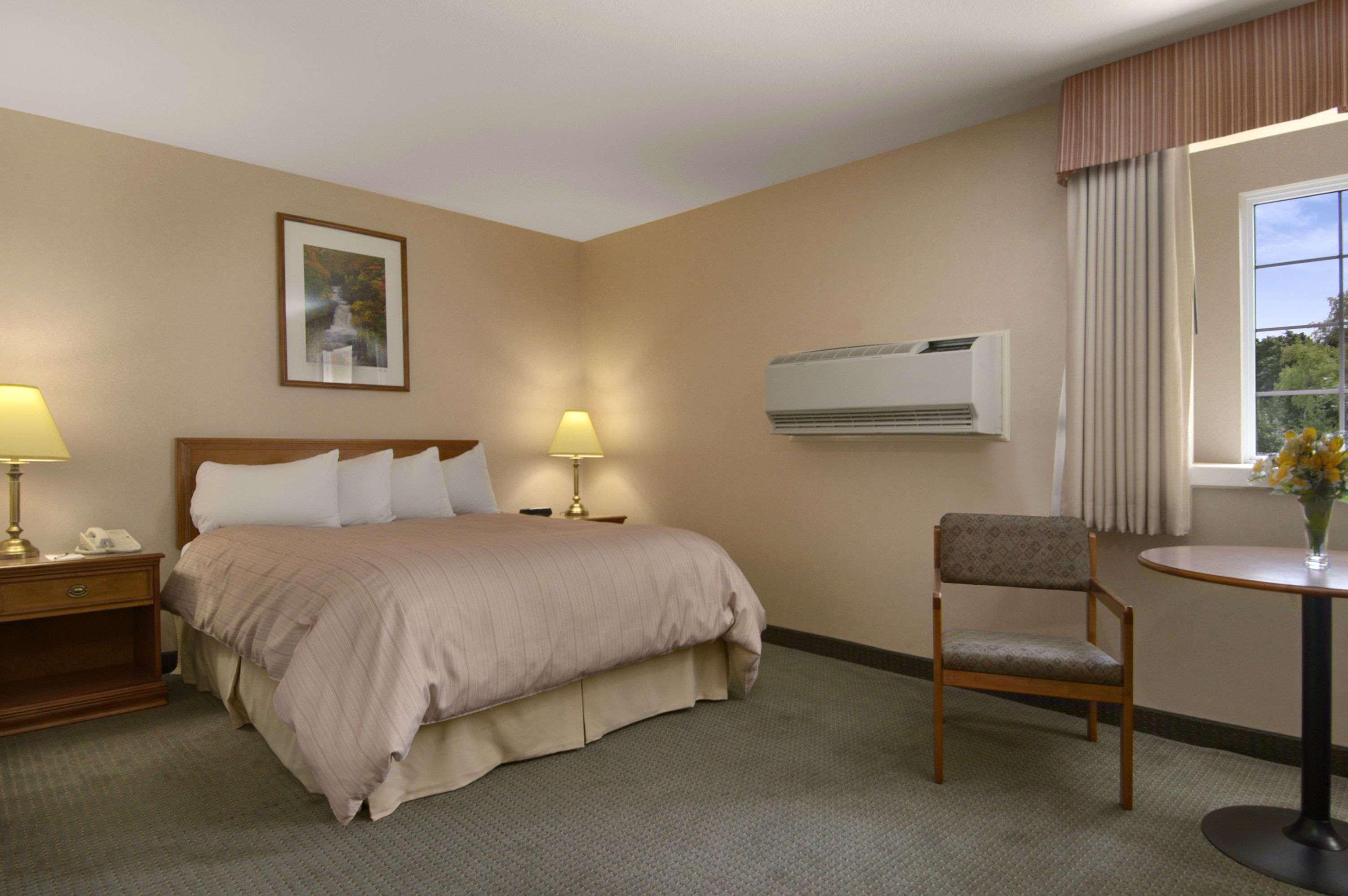 Days Inn By Wyndham Guelph Buitenkant foto
