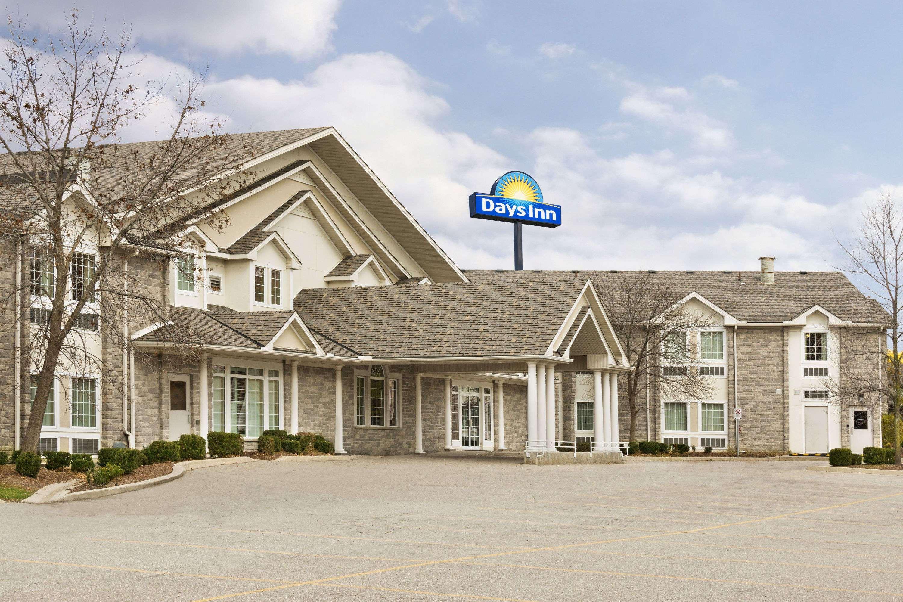 Days Inn By Wyndham Guelph Buitenkant foto