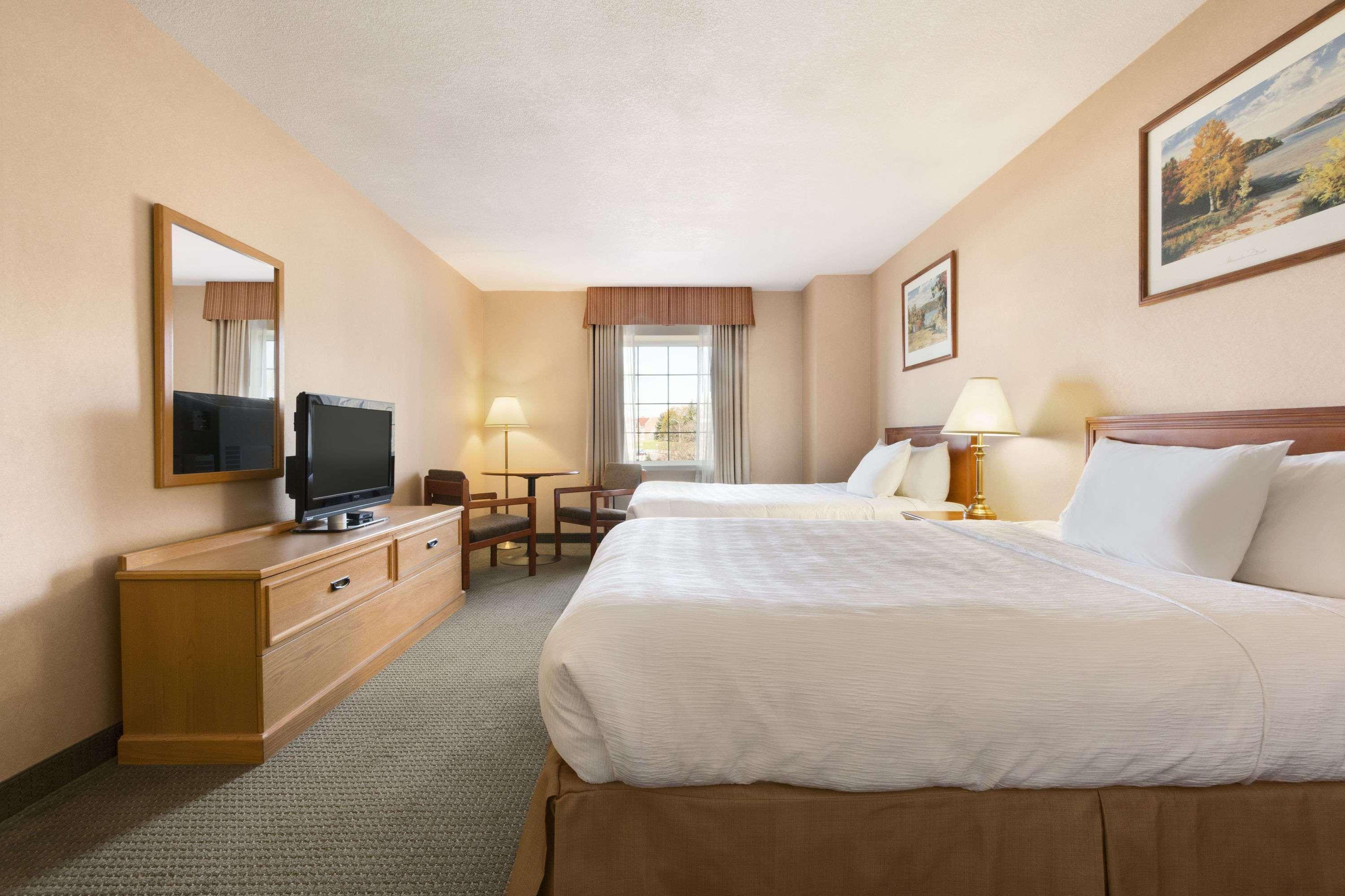 Days Inn By Wyndham Guelph Buitenkant foto