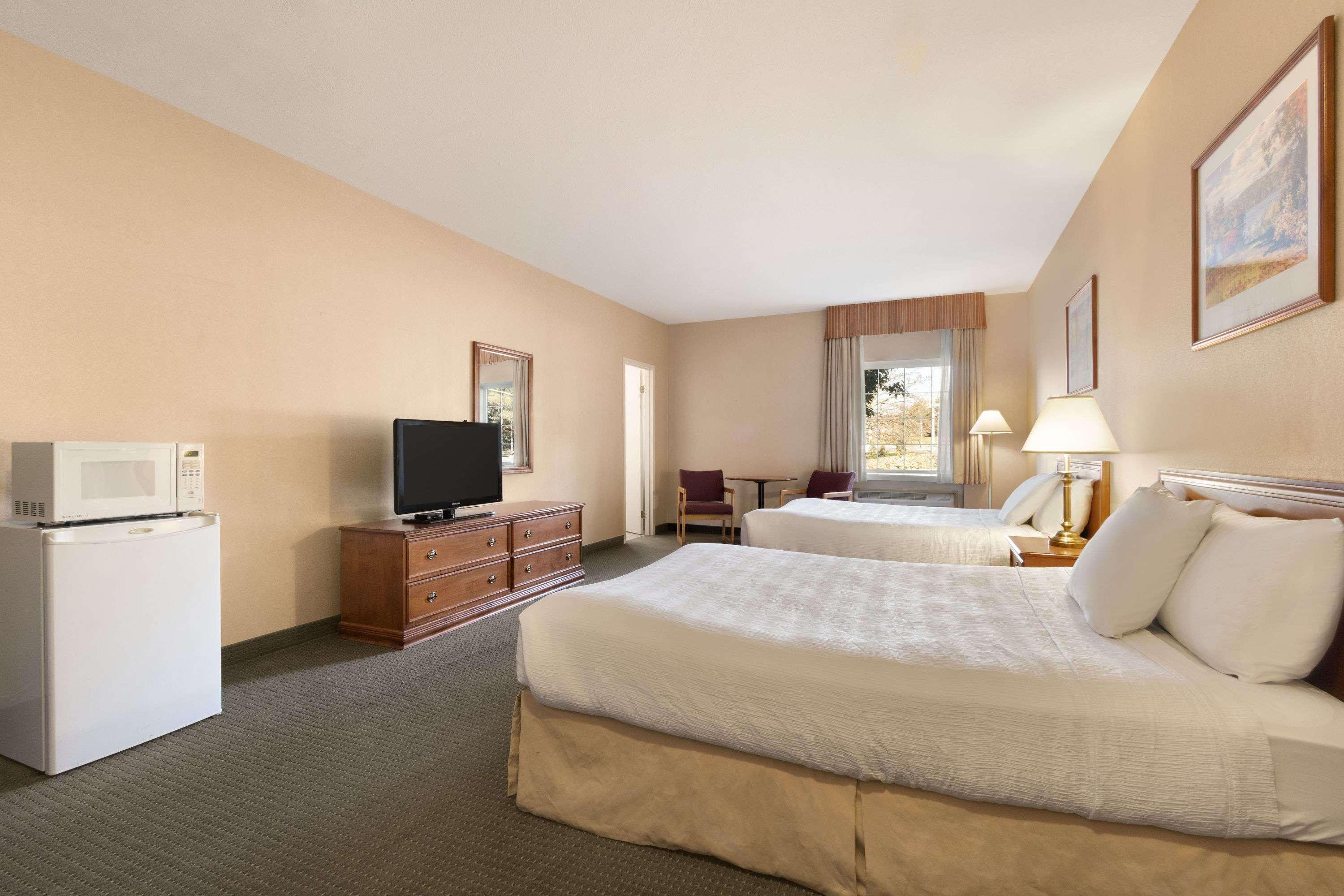 Days Inn By Wyndham Guelph Buitenkant foto
