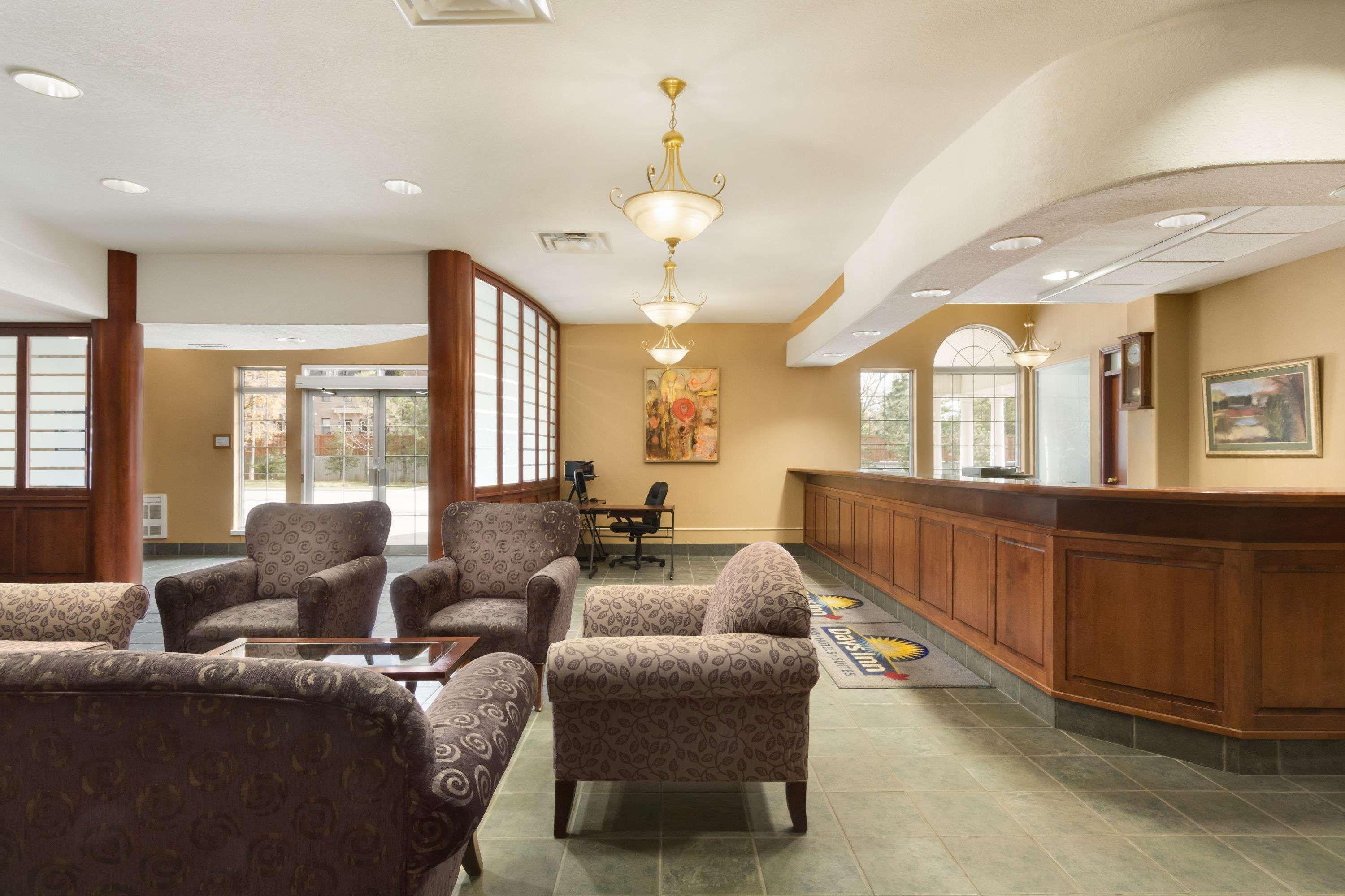 Days Inn By Wyndham Guelph Buitenkant foto